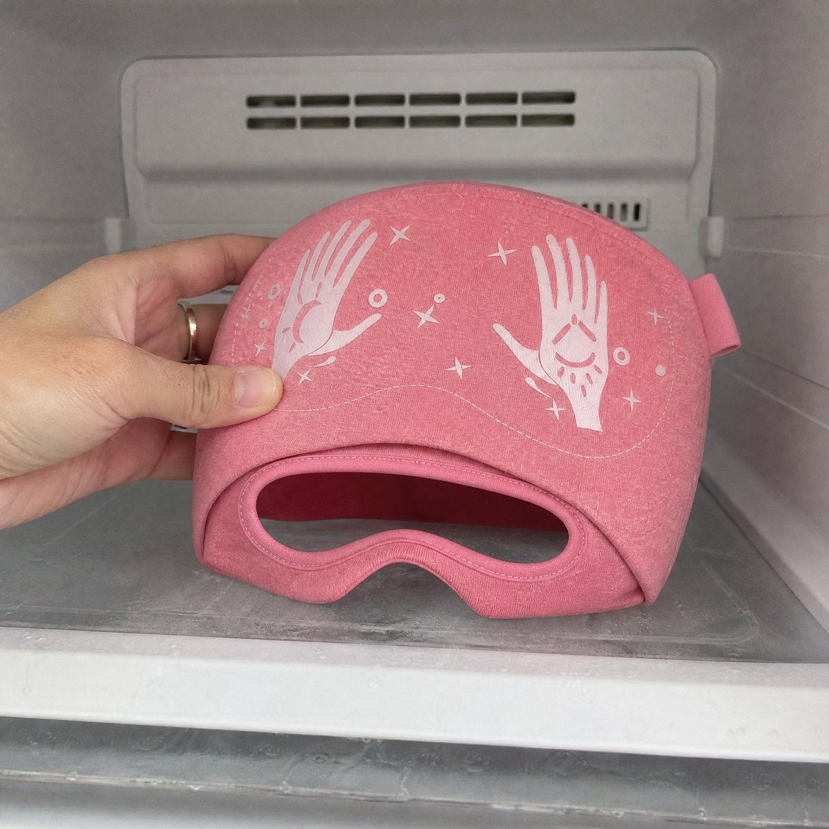 Chill or warm the Oylora migraine cap